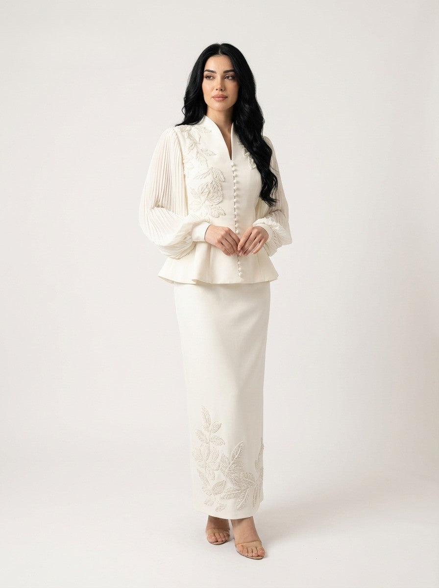 Flora | Completo Elegante con Ricami