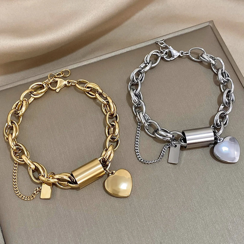 Bracciale spesso a forma di cuore in oro