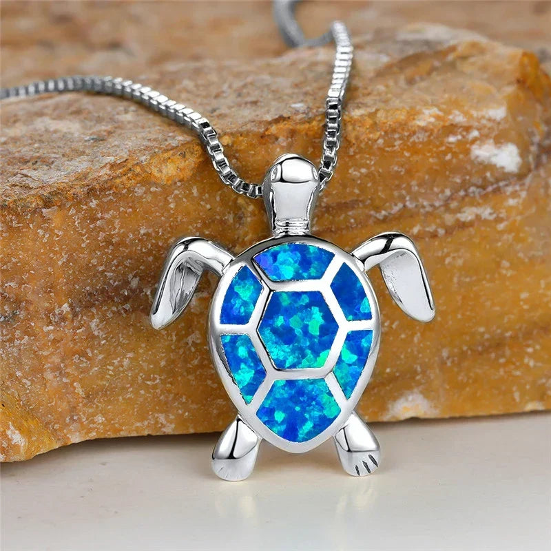 Collana Pendente Tartaruga in Opale di Fuoco Verde Vintage